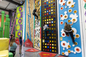 Défi en entreprises : team building escalade